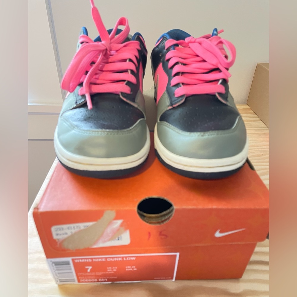 Women’s Nike dunks low